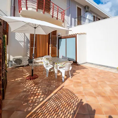 House&villas - A'mare Apartment *